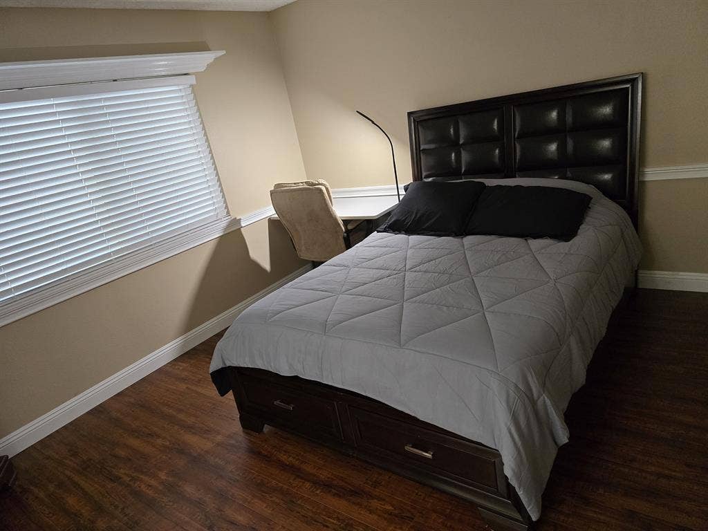 MASTER BEDROOM WITH PRIVATE BATH