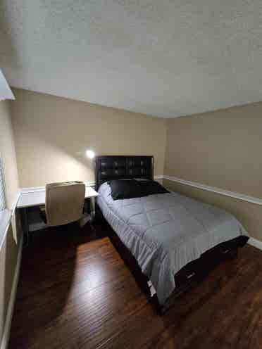 MASTER BEDROOM WITH PRIVATE BATH