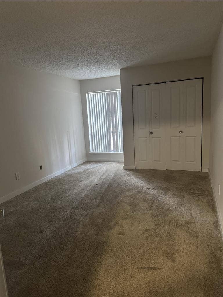 Private bedroom w/ a shared bath