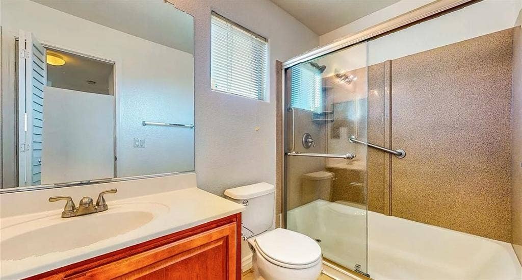 Renting bottom floor short term.