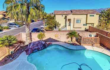 Renting bottom floor short term.