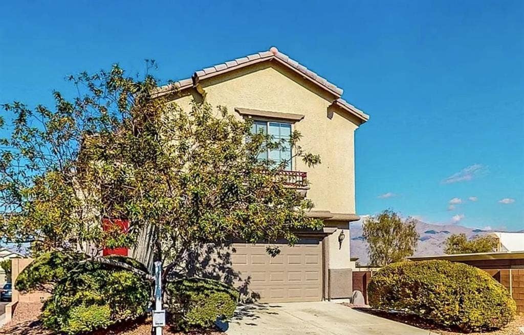 Renting bottom floor short term.