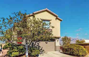 Renting bottom floor short term.