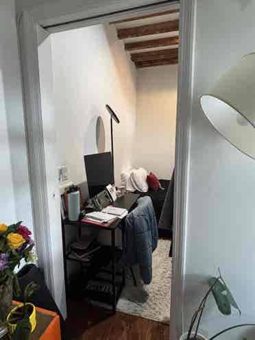 LOOKING FOR ROOMMATE LEASE TAKEOVER