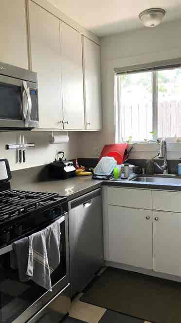 Room for rent—Eagle Rock