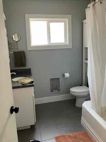 Room for rent—Eagle Rock