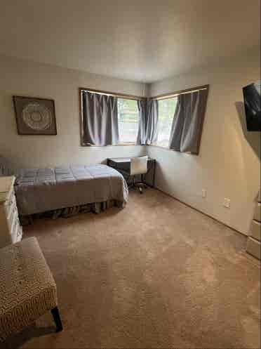 Room available for 1 occupant