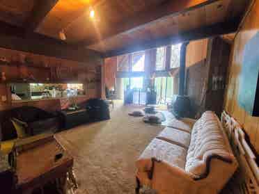 Creative lakeside zen sanctuary