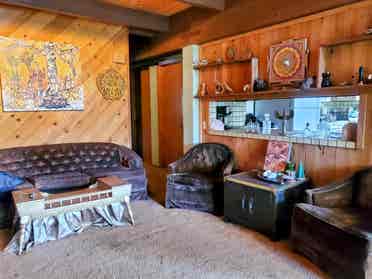 Creative lakeside zen sanctuary
