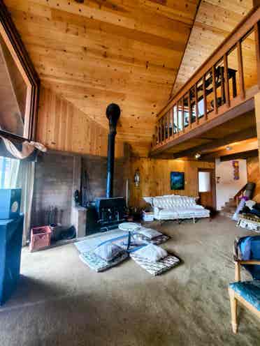Creative lakeside zen sanctuary