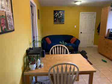 1 BEDROOM in 2 BEDROOM APARTMENT