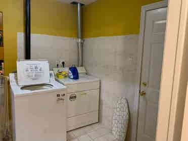 1 BEDROOM in 2 BEDROOM APARTMENT