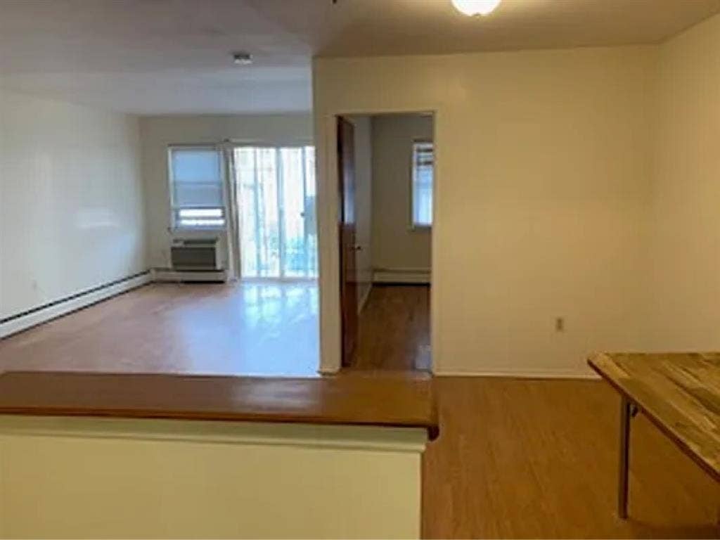 Fully Furnished Room Woodside