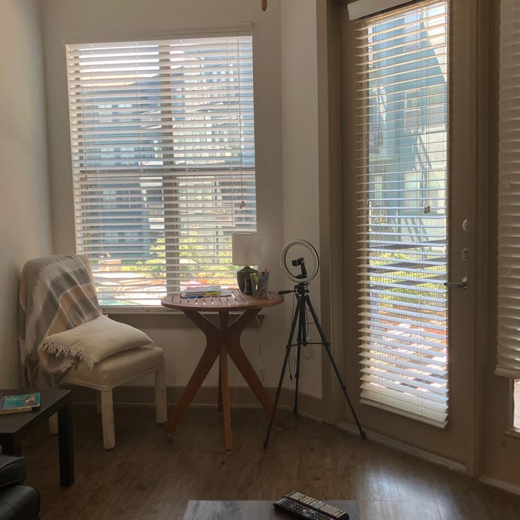 Lovely living room for live for 1yr
