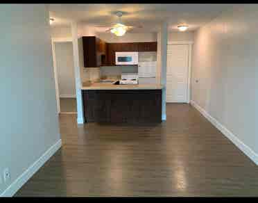 bath. Looking for a Roomate