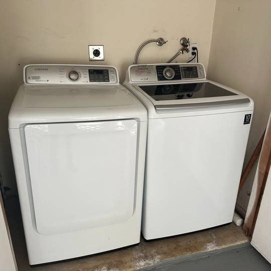 Looking for roomate!