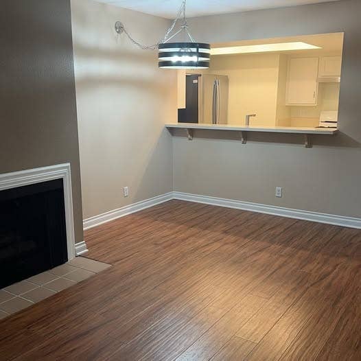 Looking for roomate!
