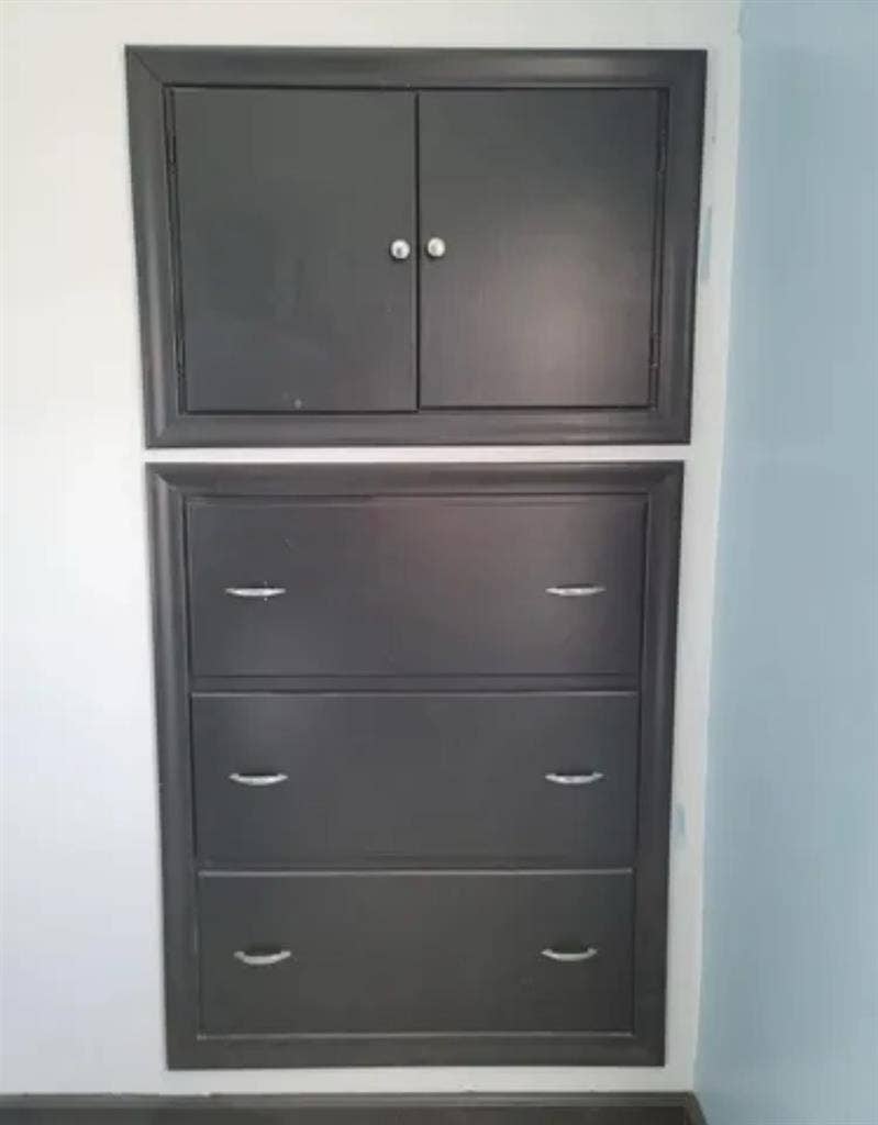 Looking for Roommate offering Rooms