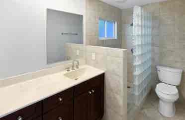 Nice Baths available