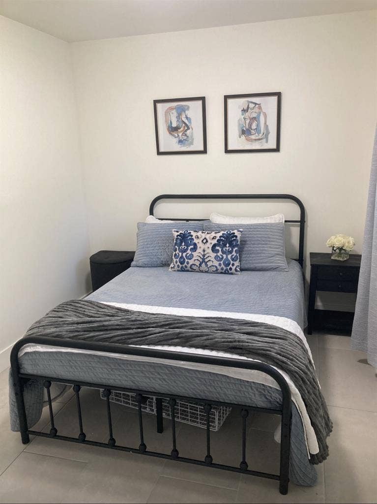 Private furnished bedroom $