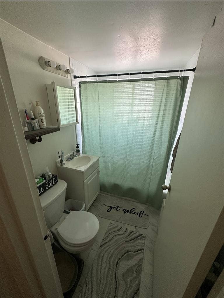 Rosslyn, VA Apartment