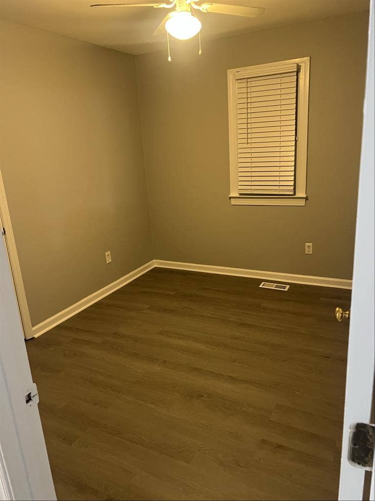 Room for rent in bth house!