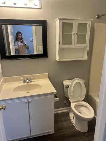 Room for rent in bth house!