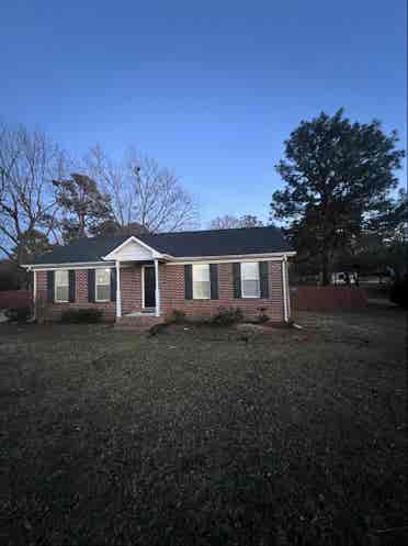 Room for rent in bth house!