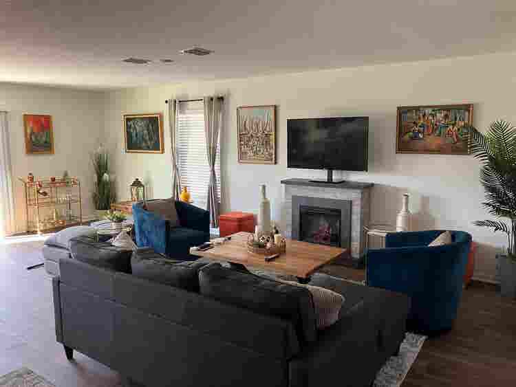 Cozy furnished room & private bath