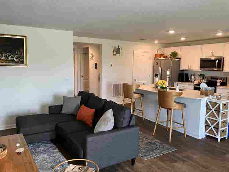 Cozy furnished room & private bath