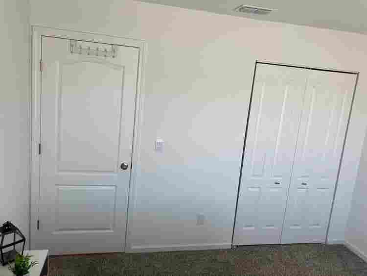 Cozy furnished room & private bath
