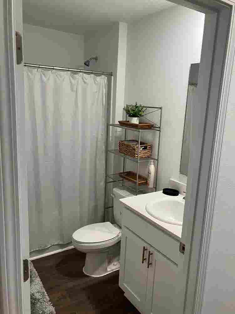 Cozy furnished room & private bath