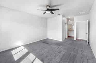 Cozy 4bed available