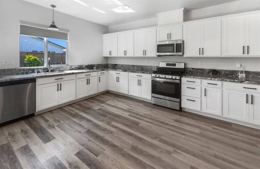 Cozy 4bed available