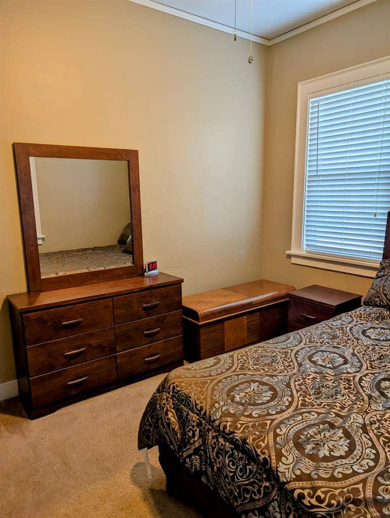 Fully furnished room in quiet home