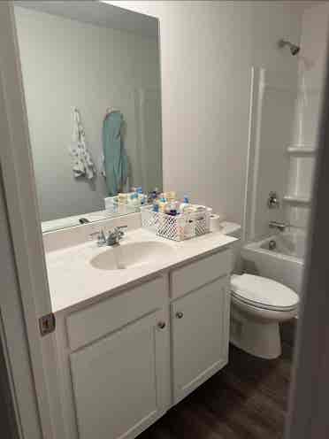 Looking for Roommate