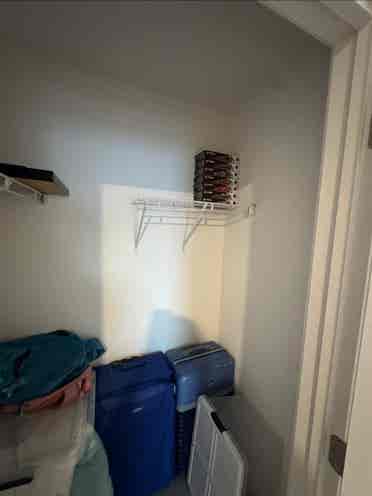 Looking for Roommate
