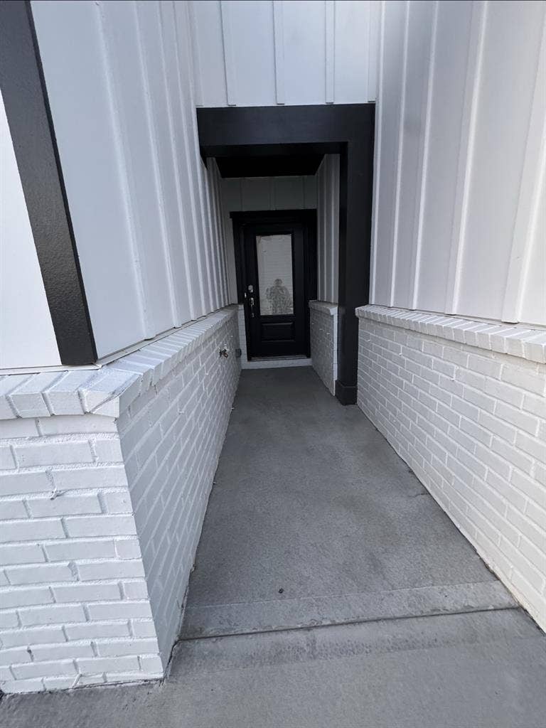 Looking for Roommate