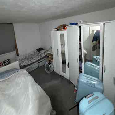 Sharing Room for a female