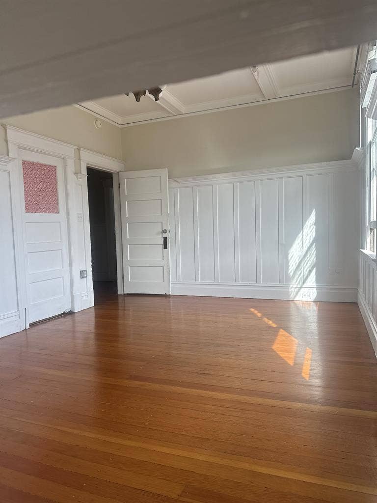 Bright LARGE Master bedroom