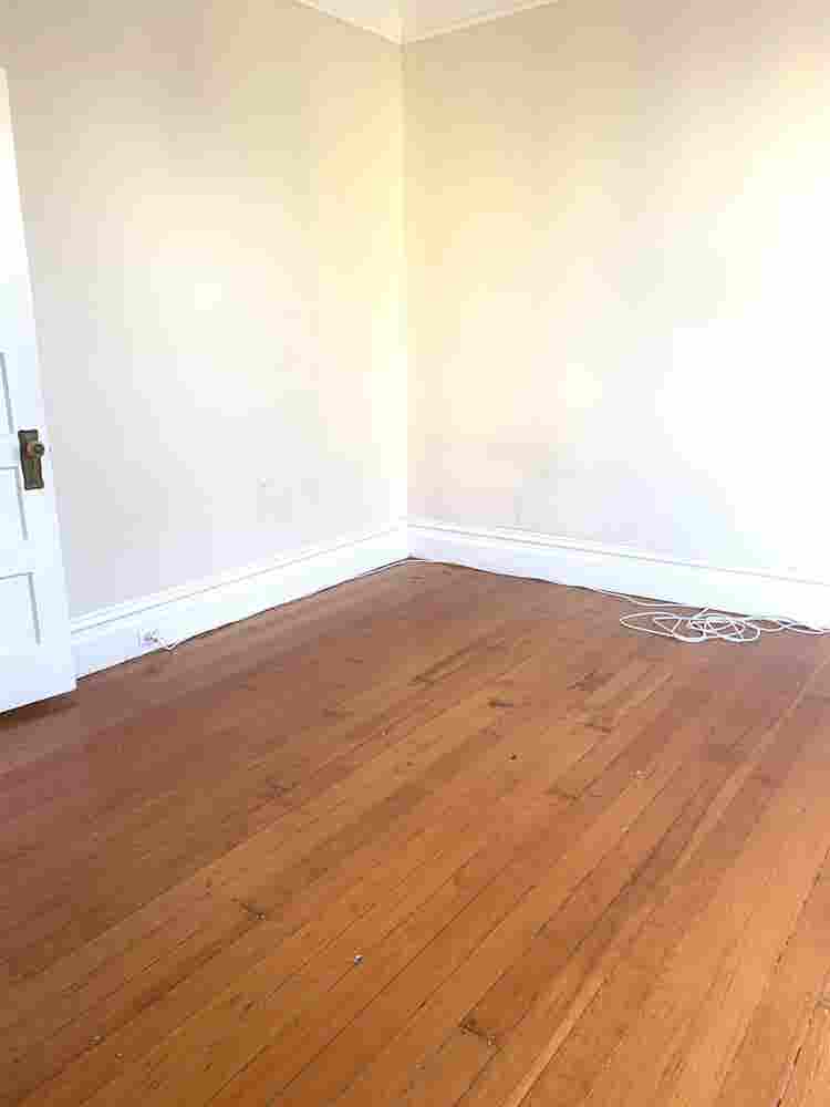 Bright LARGE Master bedroom