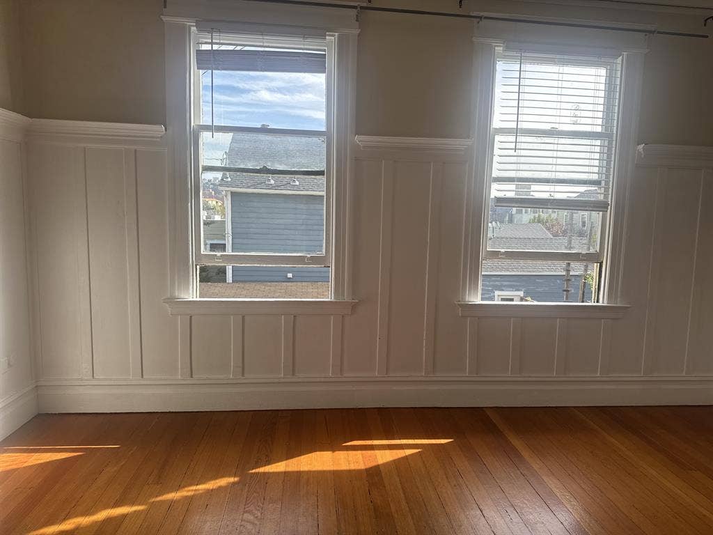 Bright LARGE Master bedroom