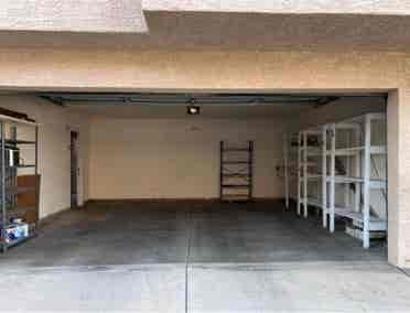 Looking for a roommate situation