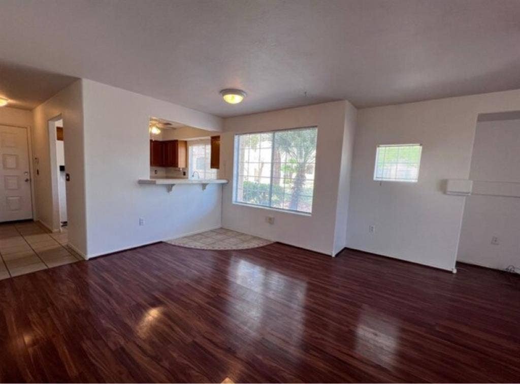 Looking for a roommate situation