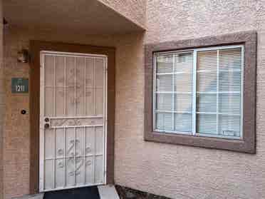 Looking for a roommate situation