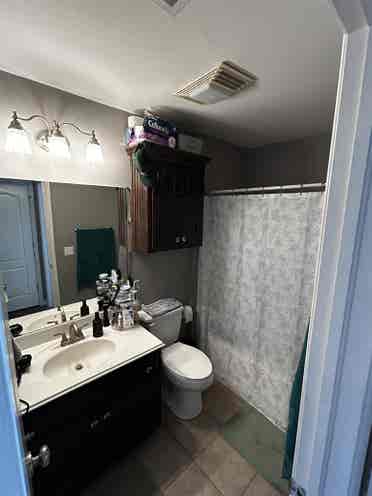 Room for Rent! Starting June