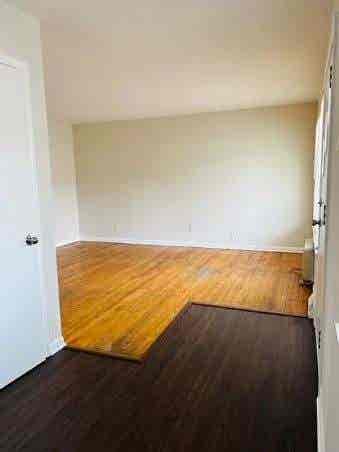 Looking for Roommate
