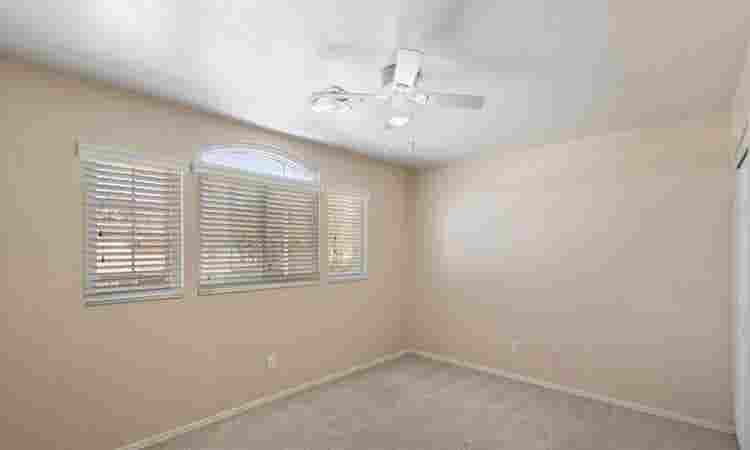 Single room + private bathroom