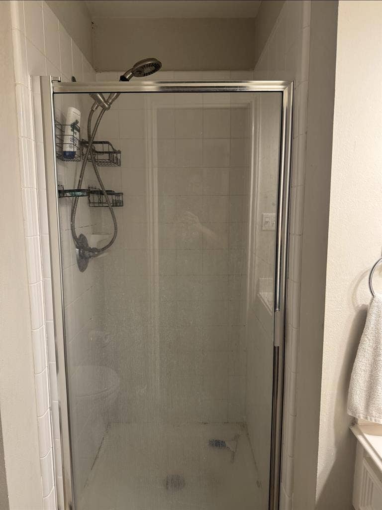 Cheap room in Eado