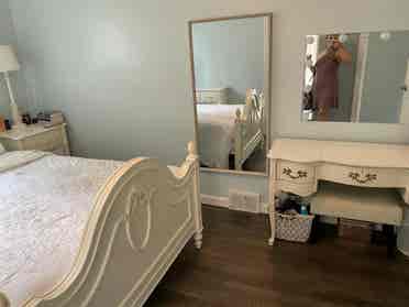 Room Available in Cottage!